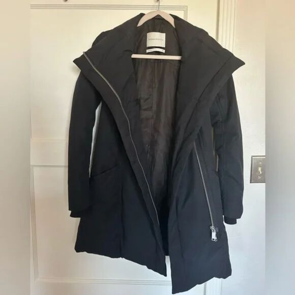 NWT Aritzia Babaton Bowerman Black Asymmetrical Zip Down Puffer Jacket Coat XS 0 - Picture 5 of 14